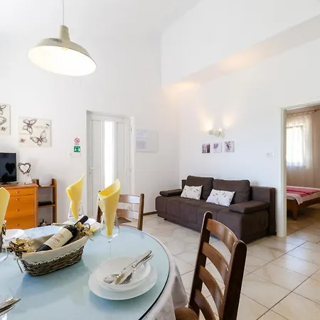 Slavka Appartamento Crikvenica