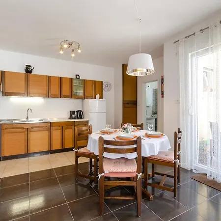 Slavka Διαμέρισμα Crikvenica