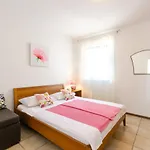 Slavka Apartment Crikvenica