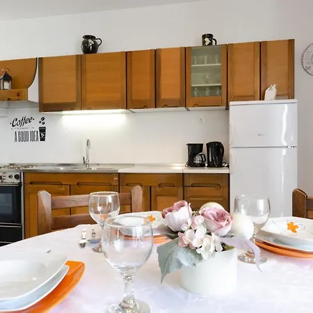 Slavka Apartment *
