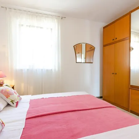 Slavka Apartment